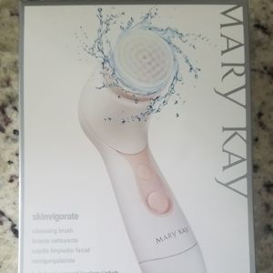Mary Kay Skinvigorate Face Cleanser Brush